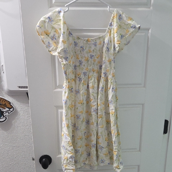 Place Floral Dress with Ruffle Detail - Picture 3 of 4